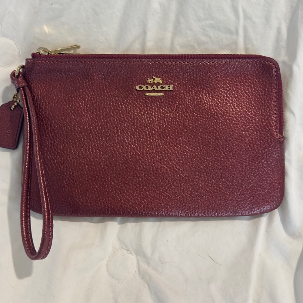 NWOT Coach Metallic Burgundy Wristlet